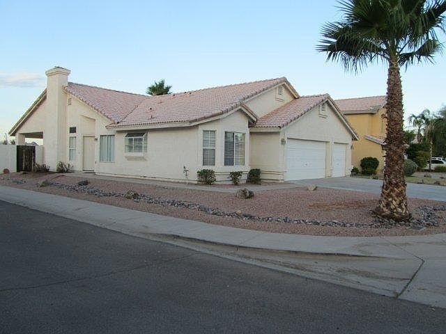 1st image of 3245 E Marconi Ave