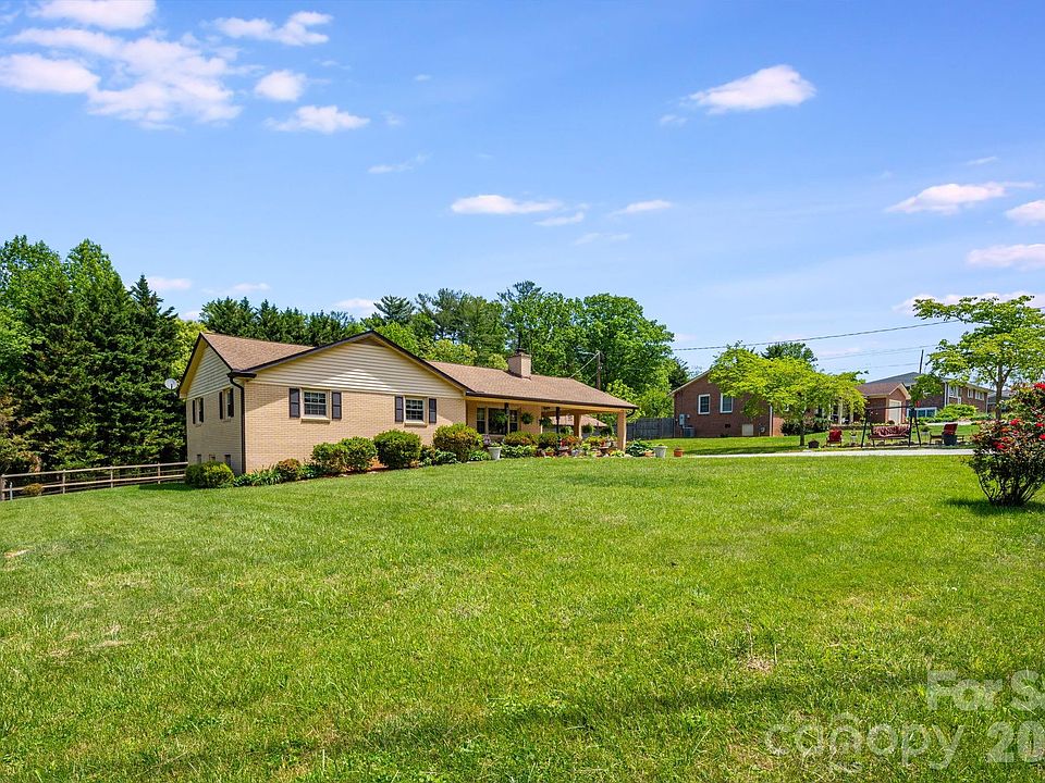 1st image of 458 Beach Dr