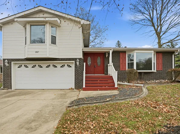 1917 Kennedy Ave, Schererville, IN 46375