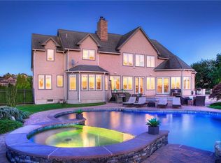 184 Devin Dr, Portsmouth, RI 02871