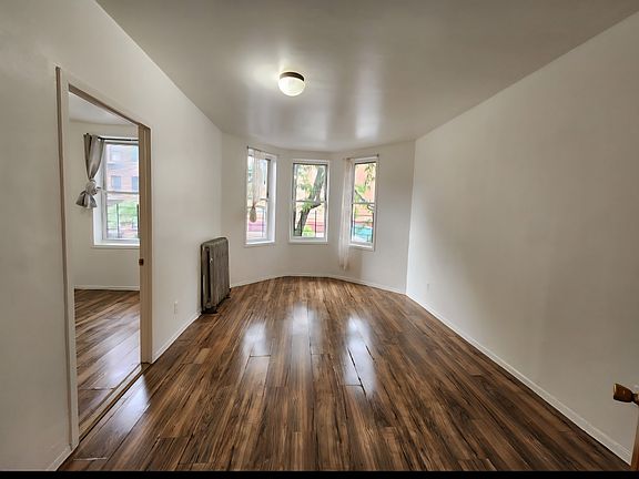 2nd image of 2442 Prospect Ave #2A
