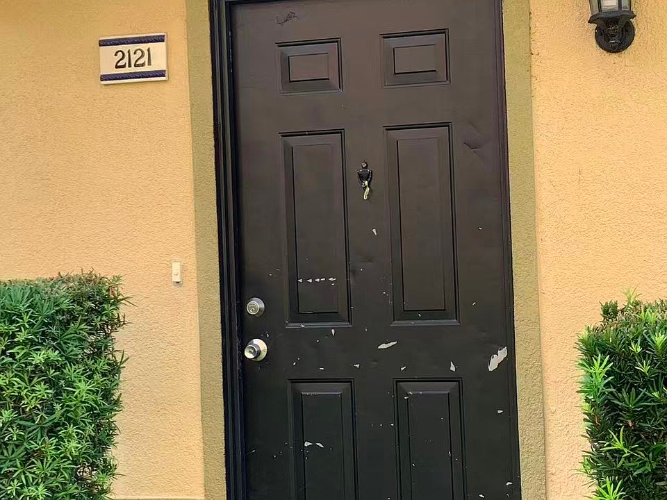 1st image of 6001 Westgate Dr APT 2121