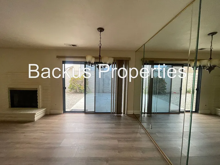 525 Victor St — Photo 5