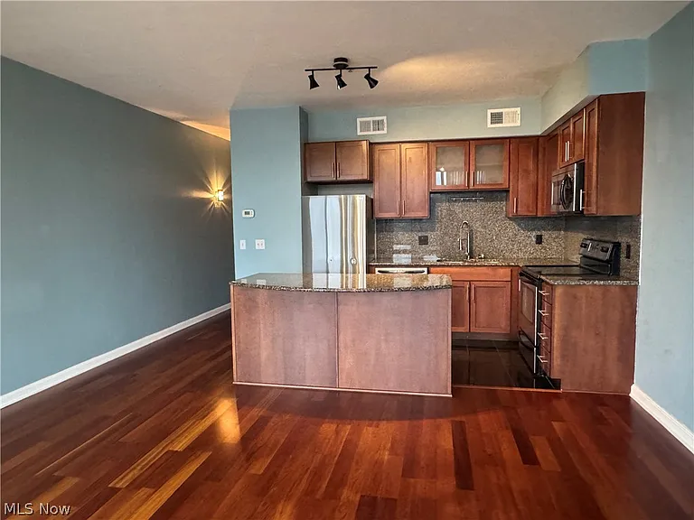1237 Washington Ave #811 — Photo 17