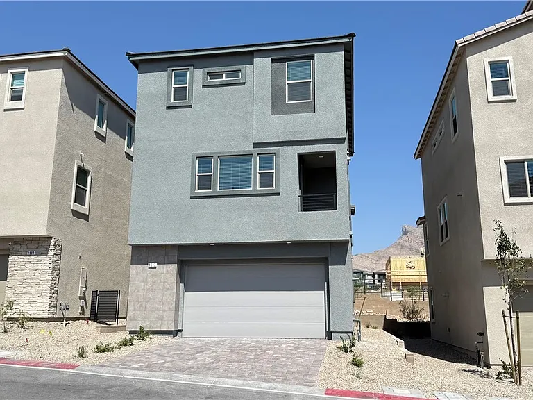 1513 Bat Hawk St — Photo 2