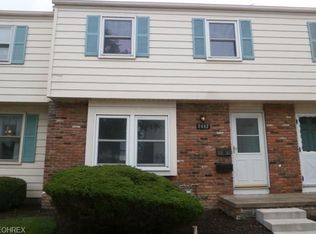 7487 Essex Dr UNIT B, Mentor, OH 44060