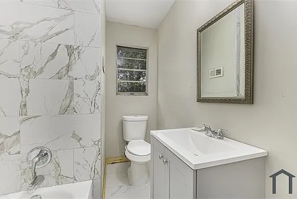 5432 12th Ct — Photo 8