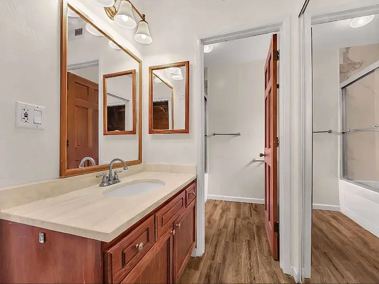 4234 Highland Glen Way — Photo 4