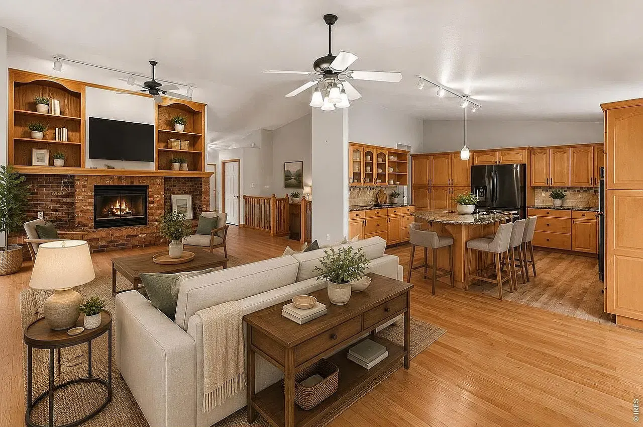 3 bed, 3686 sqft, $2,700 — Photo 2