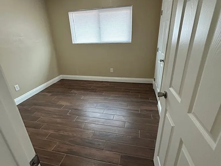 1520 N Giddings St — Photo 10