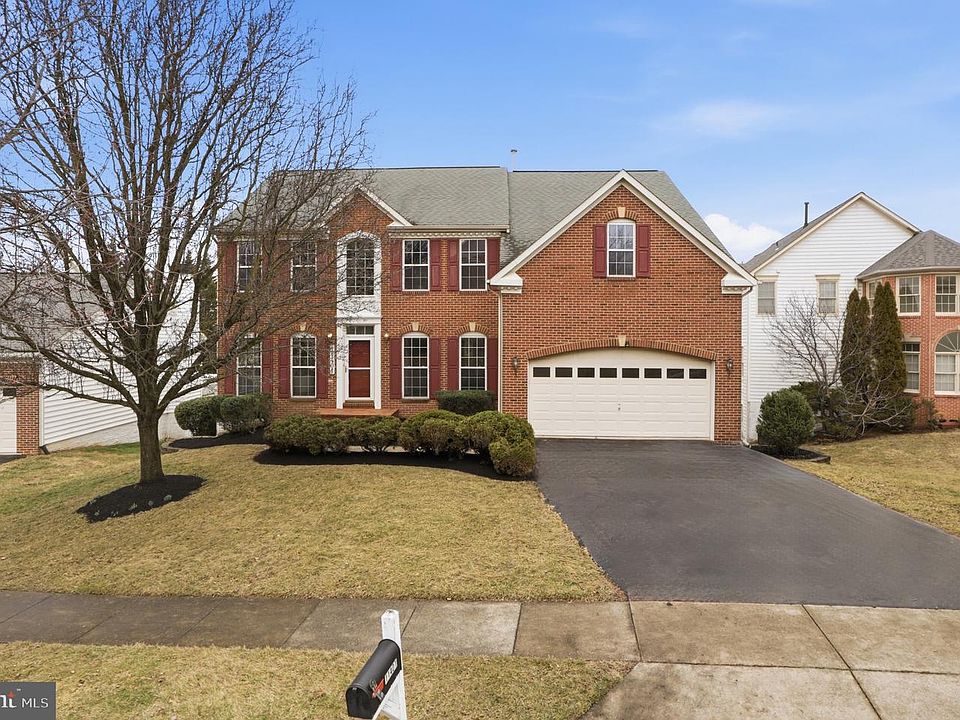 1st image of 11401 Crownwood Ln