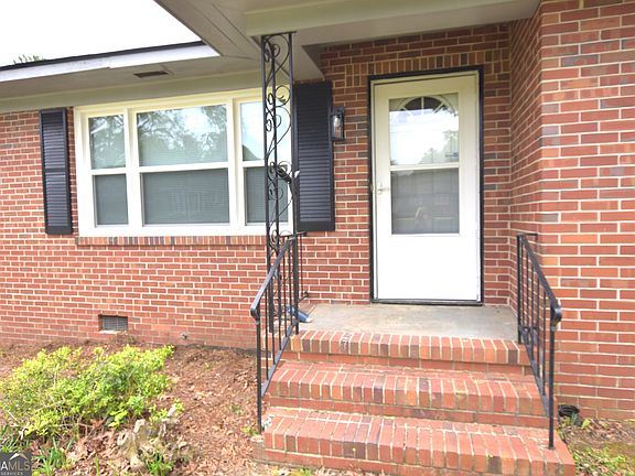 4th image of 2878 Riverview Rd