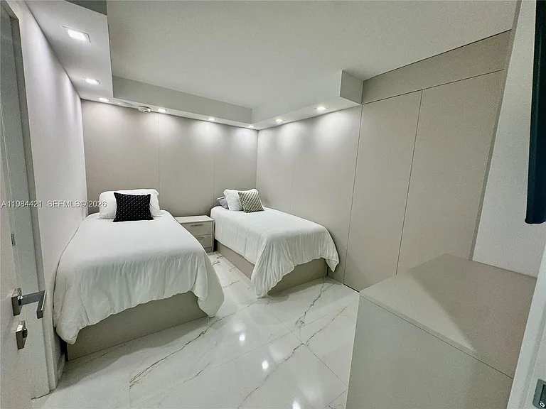 9801 Collins Ave #20E — Photo 20