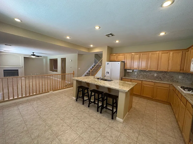 1031 Belle River Ct — Photo 8