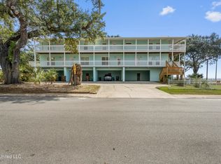 1496 Beach Blvd, Biloxi, MS 39530