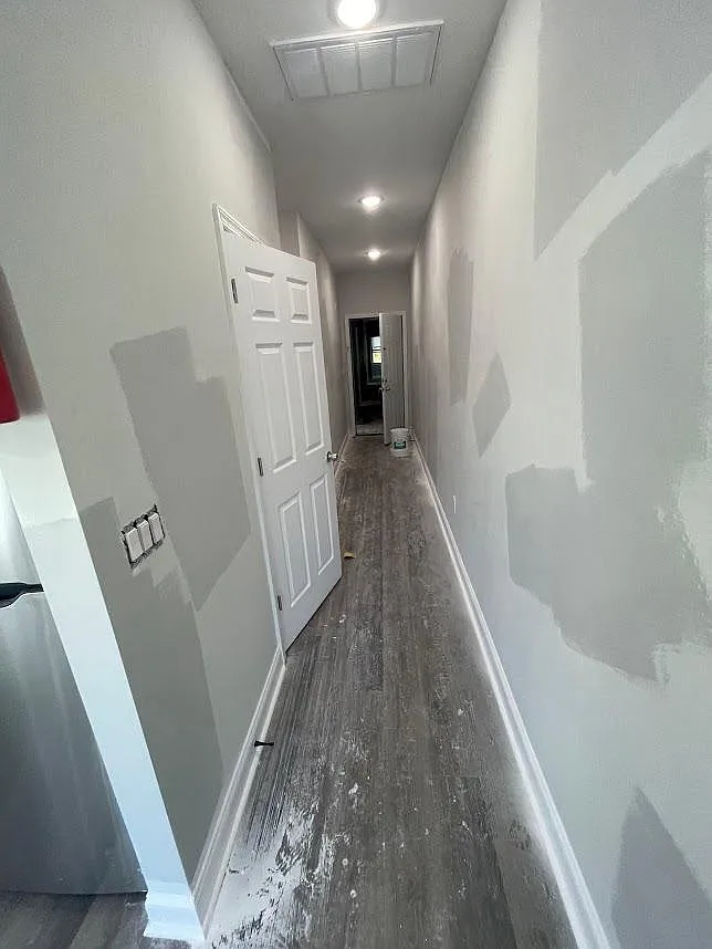 1 bed, $1,718 — Photo 2