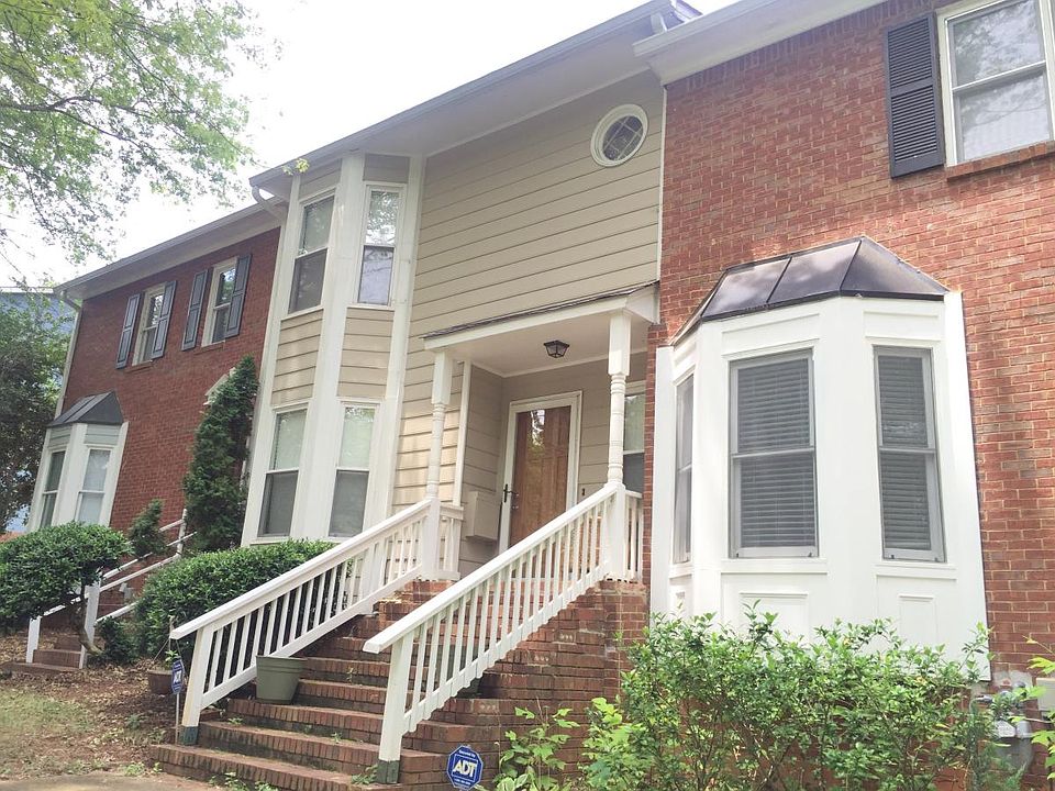 1st image of 218 Hembree Park Ter