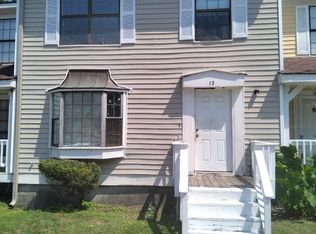 912 Pineland Ave APT 12, Hinesville, GA 31313