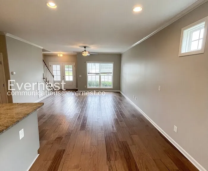 1212 Ewing Way — Photo 8