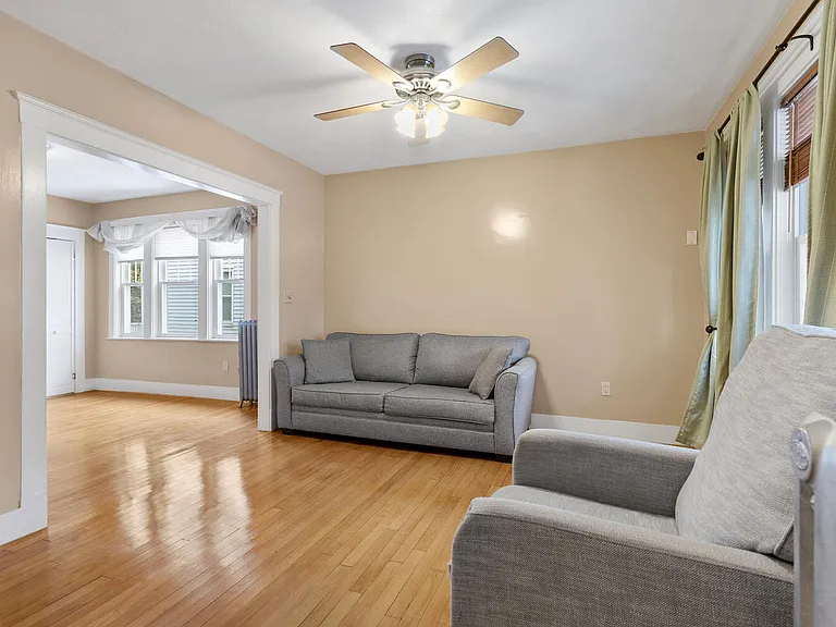 131 Yale St #1 — Photo 6