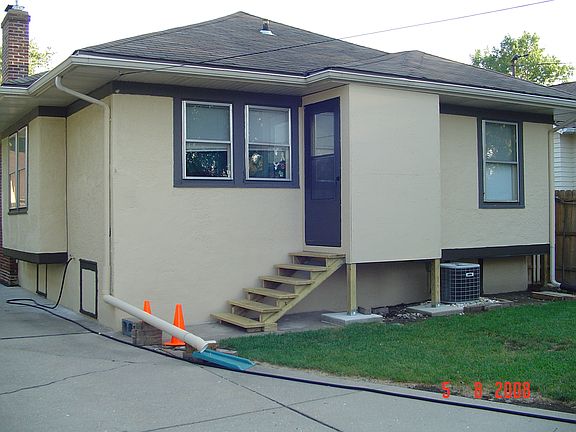 4th image of 931 Sherman Ave