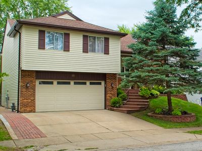 25 Monterey Dr, Vernon Hills, IL, 60061
