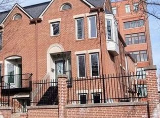 596 E Vermont St, Indianapolis, IN