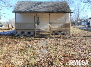 1704 S 13th St, Herrin, IL 62948