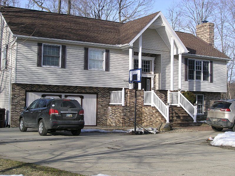 1st image of 2411 Water St