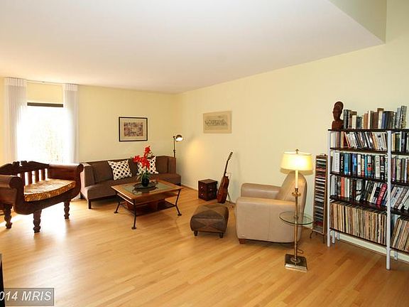 2nd image of 3174 Readsborough Ct