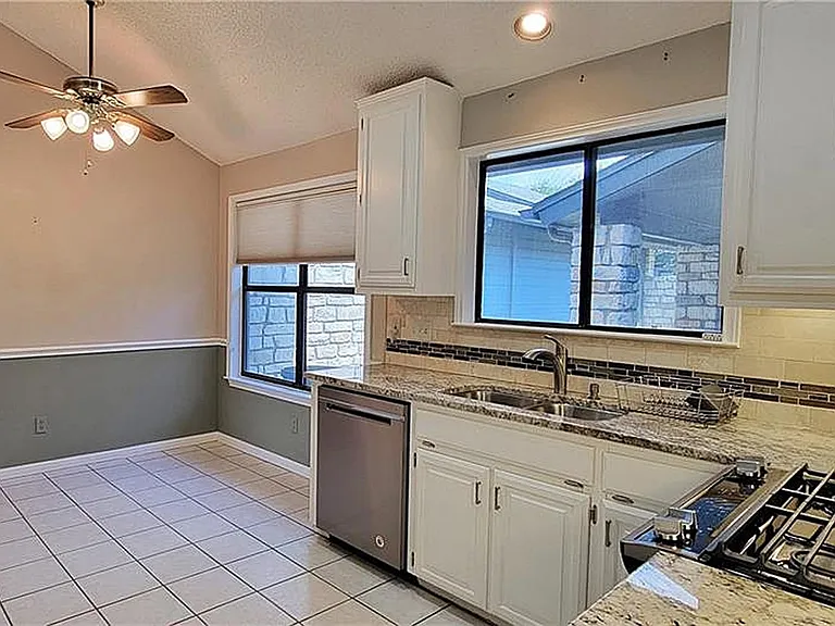 8900 Mariscal Canyon Dr — Photo 7