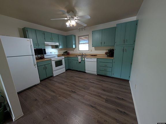 4th image of 407 Albany Ave