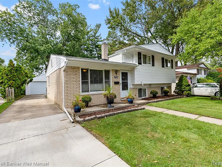 754 S Bywood Ave — Photo 18