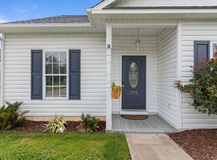506 Cedar Ave, Hampstead, NC 28443