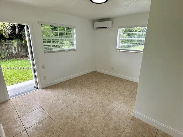 810 NW 40th St #1-3, Fort Lauderdale, FL 33309