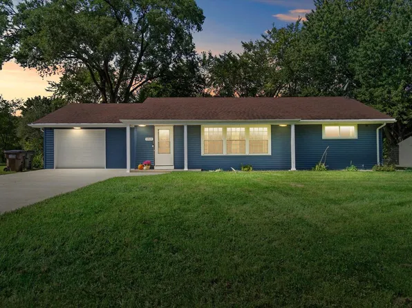 1515 S Sunny Slope ROAD, New Berlin, WI 53151