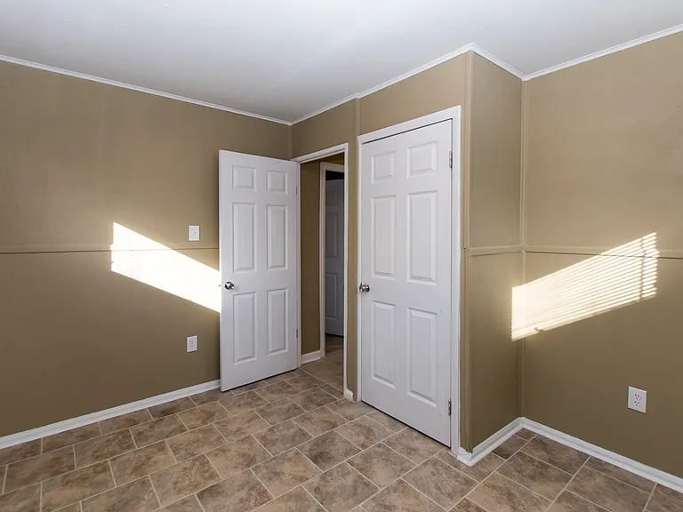 57 Rockland Dr — Photo 9