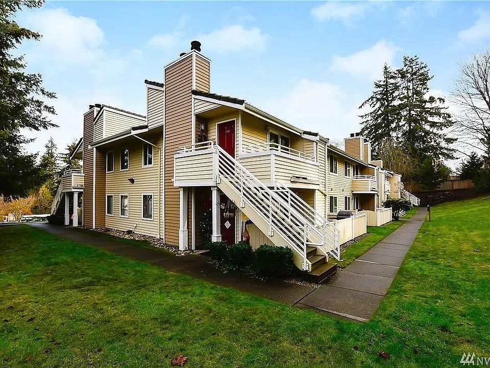 1st image of 21317 52nd Ave W