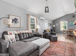 15 Meadow View Dr, Lost River, WV 26810