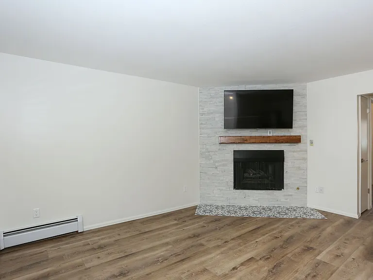 412 S Main St #223 — Photo 6