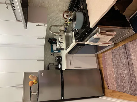 Rented by Flatiron Real Estate Advisors LLC | media 17