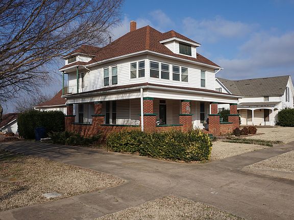 4th image of 621 Steele Ave