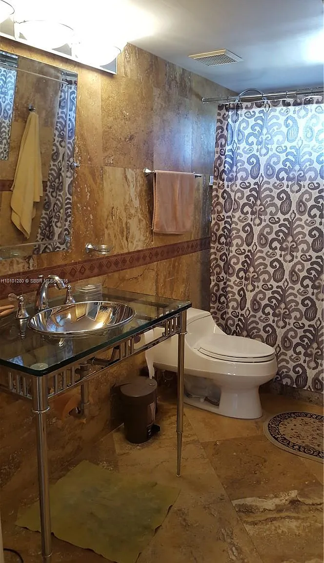 2 bed, 1100 sqft, $2,250 — Photo 2