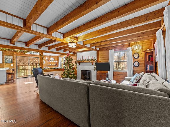 4th image of 109 Windermere Court