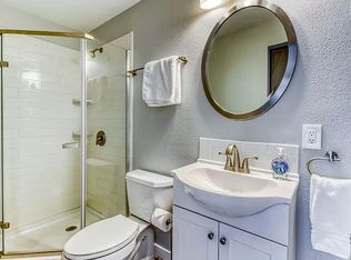 992 Wapato Way, Manson, WA 98831