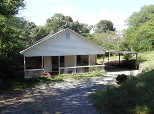 139 Riverview Dr #B, Calhoun, GA 30701