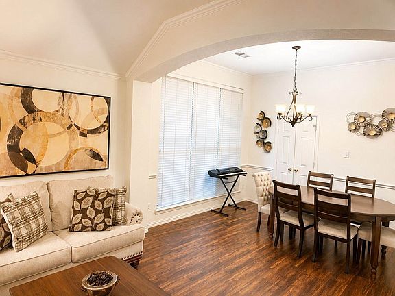 4th image of 9504 Patagonia Ln