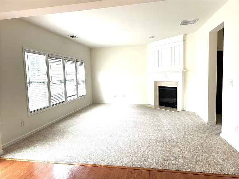 5876 Rue Villa Ln — Photo 7