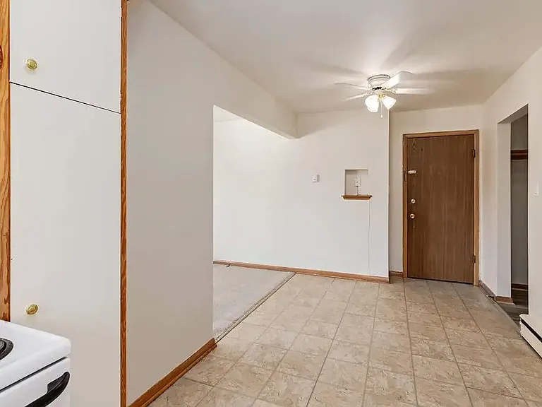 549 Belfast St SE #5 — Photo 11