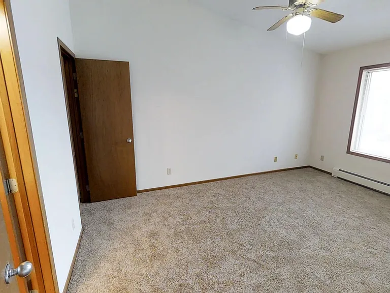 245 Sinclair Ave — Photo 40